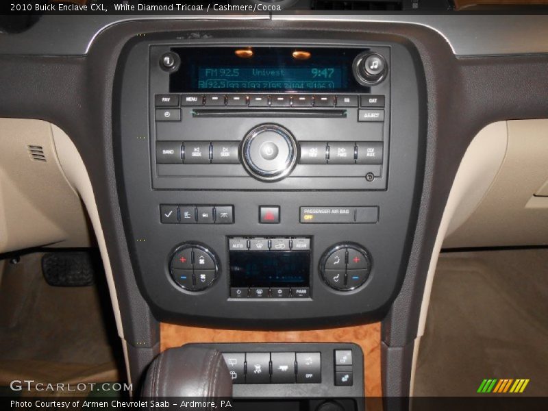 White Diamond Tricoat / Cashmere/Cocoa 2010 Buick Enclave CXL