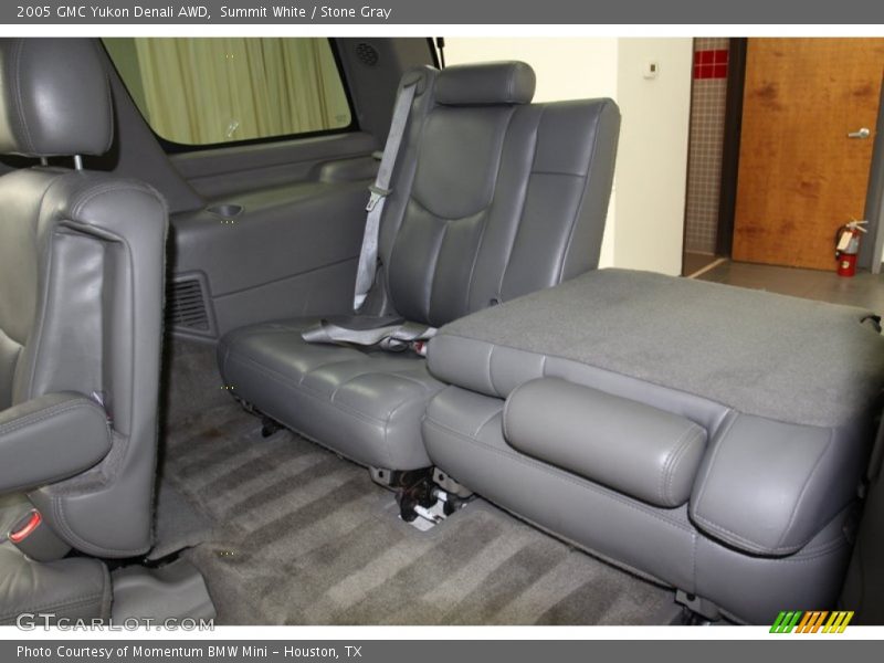 Summit White / Stone Gray 2005 GMC Yukon Denali AWD