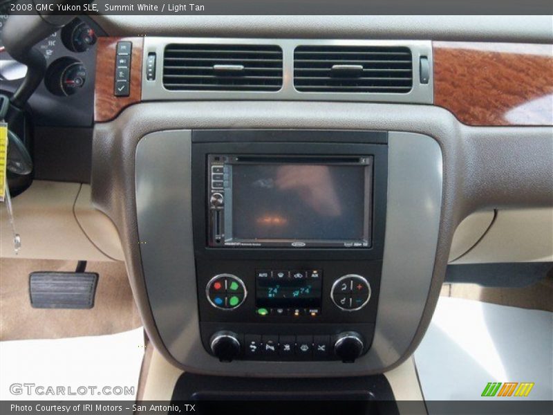 Summit White / Light Tan 2008 GMC Yukon SLE