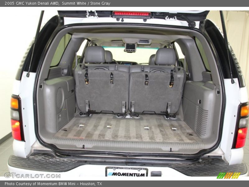 Summit White / Stone Gray 2005 GMC Yukon Denali AWD