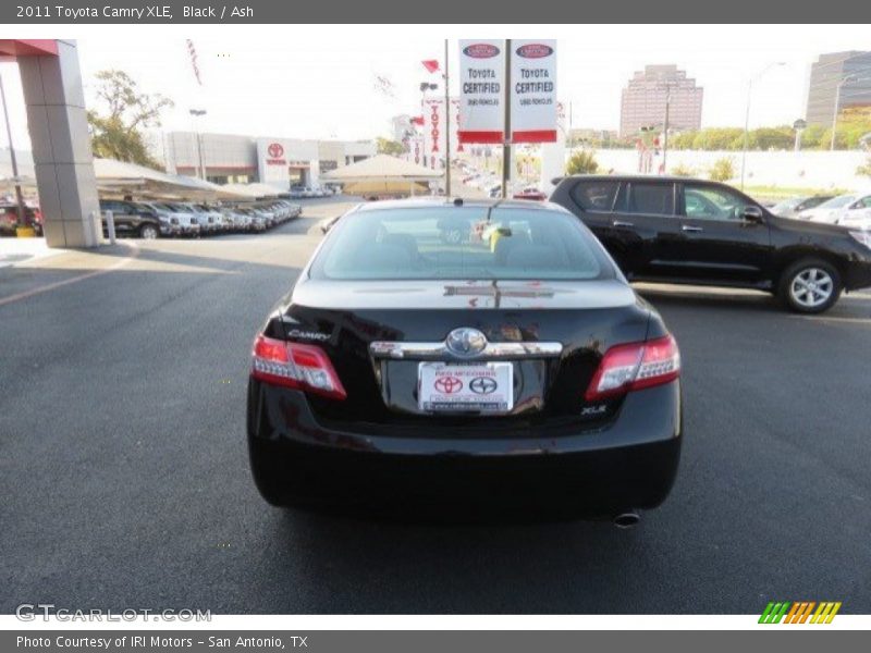 Black / Ash 2011 Toyota Camry XLE