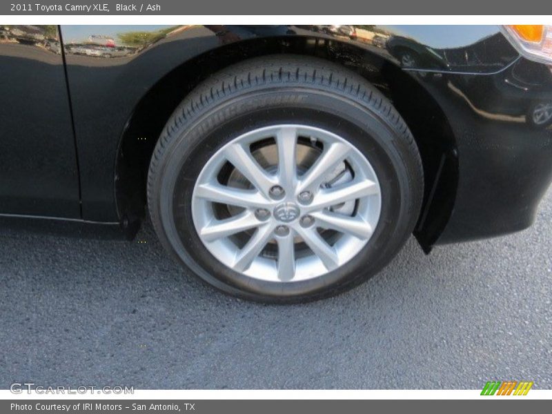Black / Ash 2011 Toyota Camry XLE