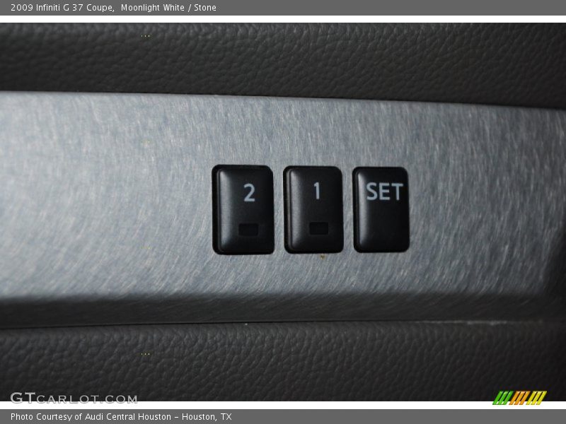 Moonlight White / Stone 2009 Infiniti G 37 Coupe