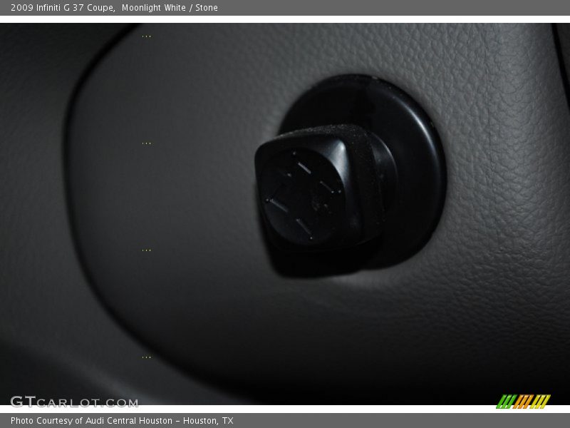 Moonlight White / Stone 2009 Infiniti G 37 Coupe
