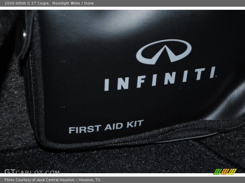 Moonlight White / Stone 2009 Infiniti G 37 Coupe