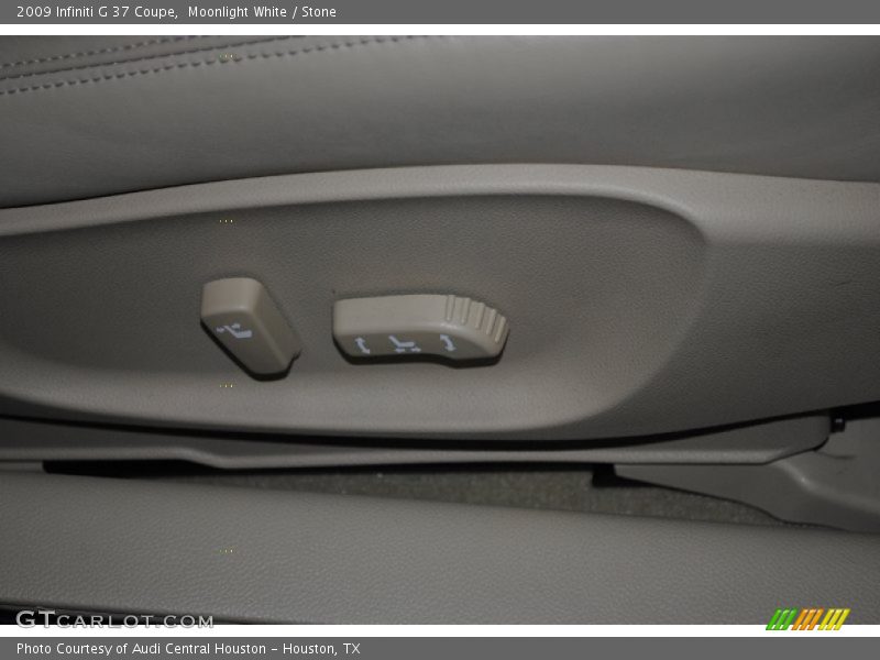 Moonlight White / Stone 2009 Infiniti G 37 Coupe