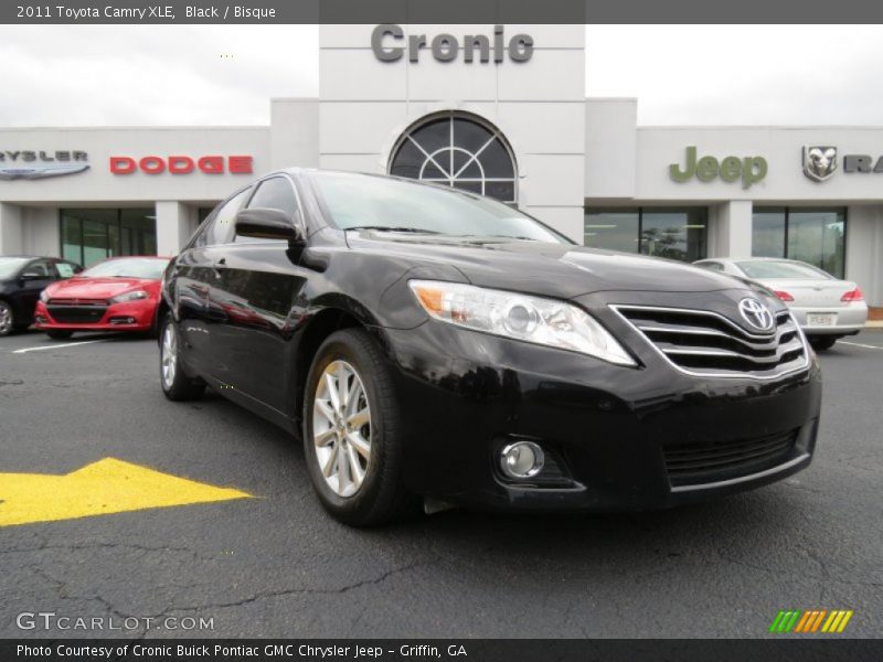 Black / Bisque 2011 Toyota Camry XLE