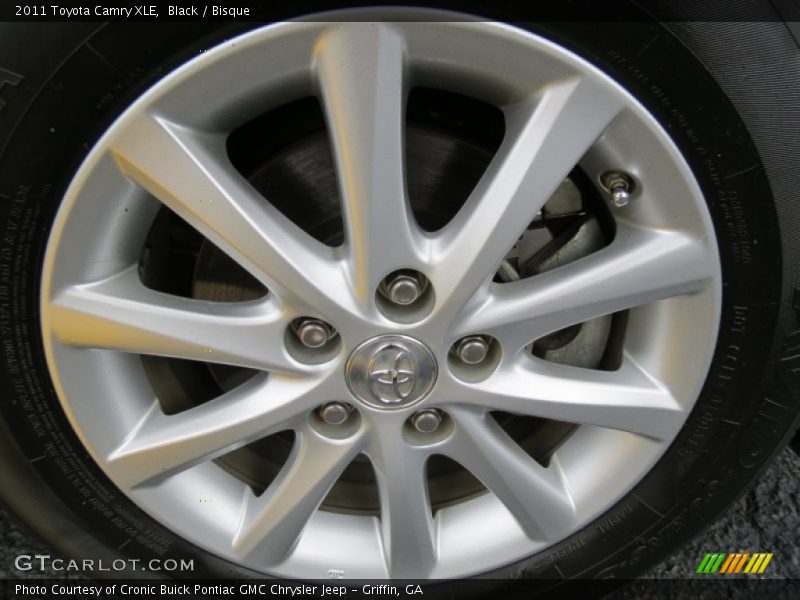 Black / Bisque 2011 Toyota Camry XLE