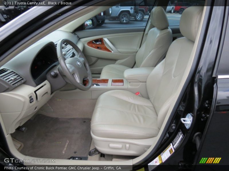 Black / Bisque 2011 Toyota Camry XLE