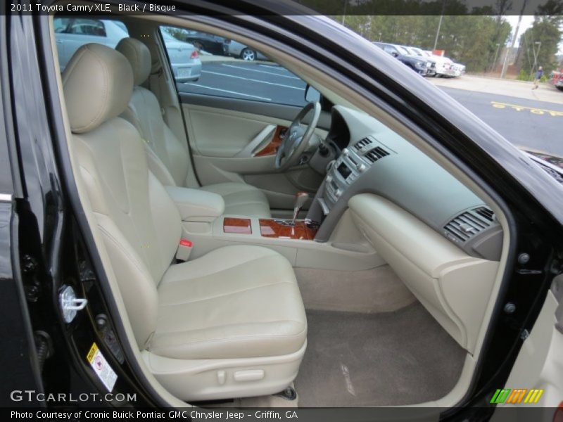 Black / Bisque 2011 Toyota Camry XLE
