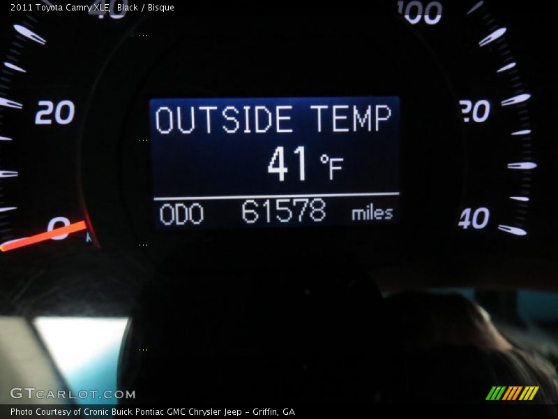 Black / Bisque 2011 Toyota Camry XLE