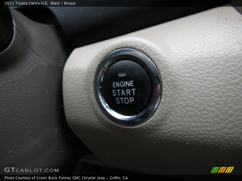 Black / Bisque 2011 Toyota Camry XLE