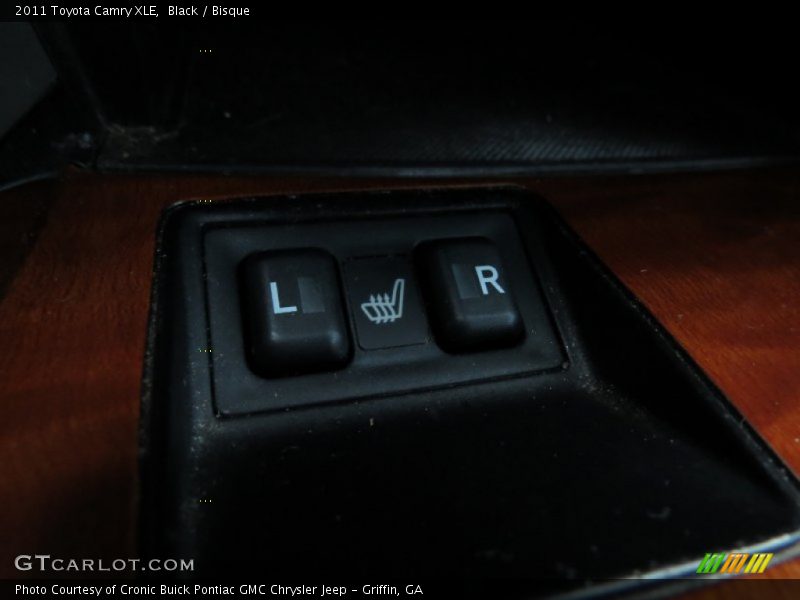 Black / Bisque 2011 Toyota Camry XLE