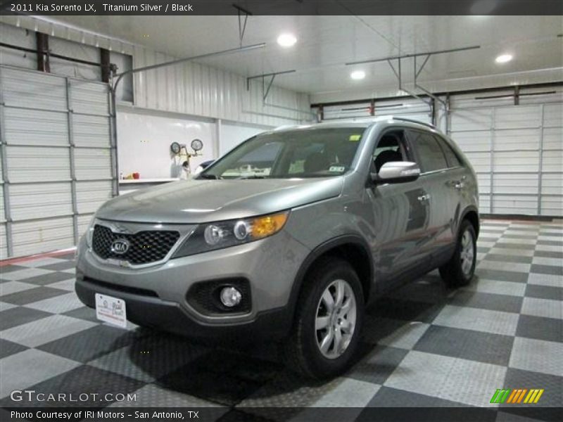 Titanium Silver / Black 2011 Kia Sorento LX