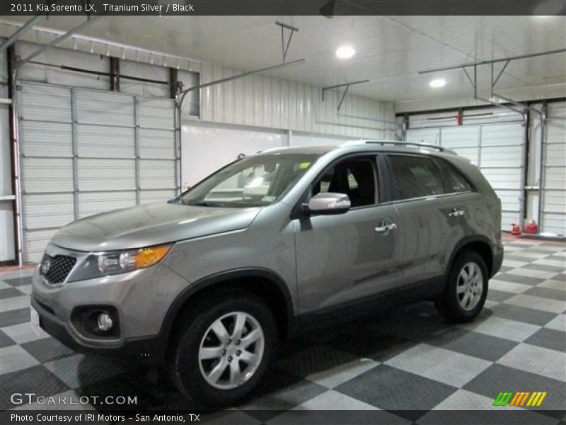 Titanium Silver / Black 2011 Kia Sorento LX