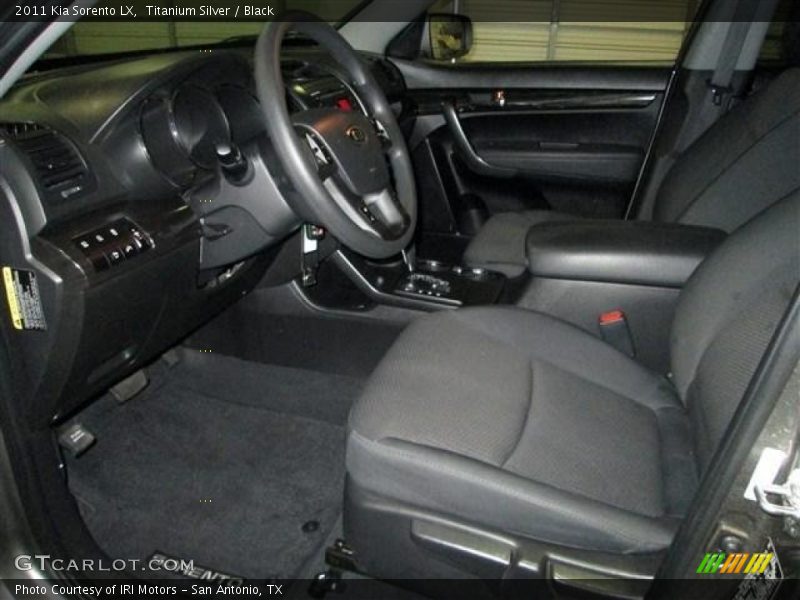 Titanium Silver / Black 2011 Kia Sorento LX