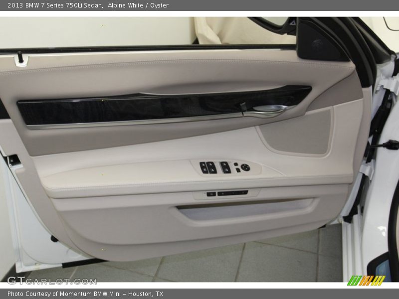 Door Panel of 2013 7 Series 750Li Sedan