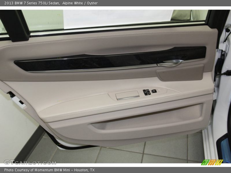 Door Panel of 2013 7 Series 750Li Sedan