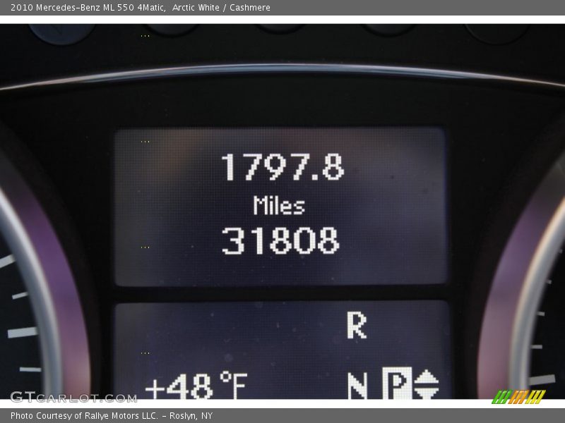 Arctic White / Cashmere 2010 Mercedes-Benz ML 550 4Matic
