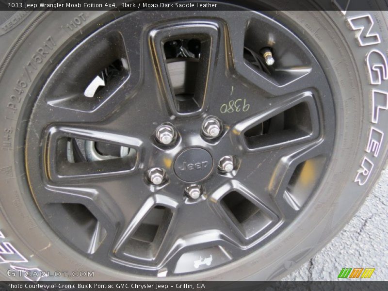 Black / Moab Dark Saddle Leather 2013 Jeep Wrangler Moab Edition 4x4