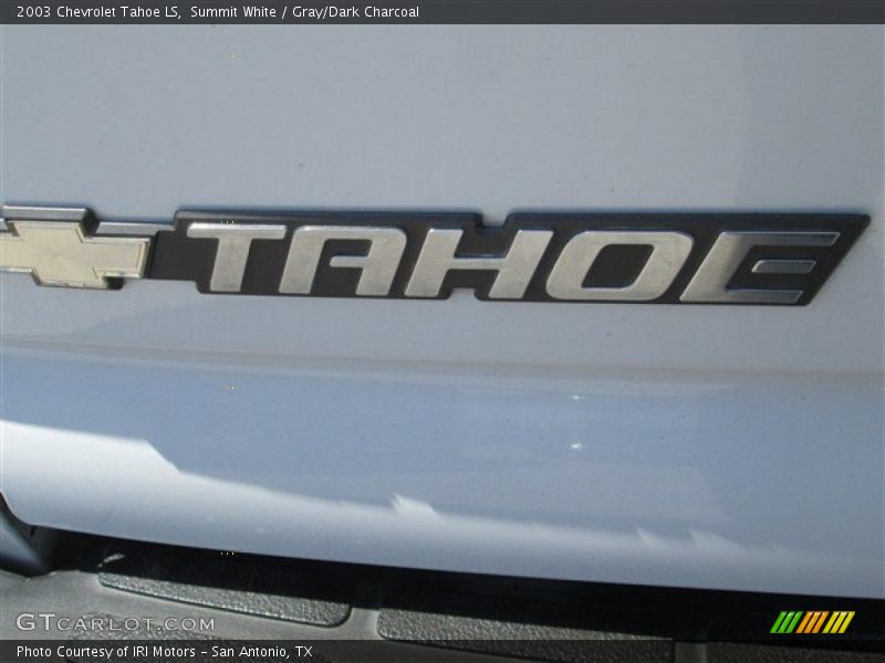 Summit White / Gray/Dark Charcoal 2003 Chevrolet Tahoe LS