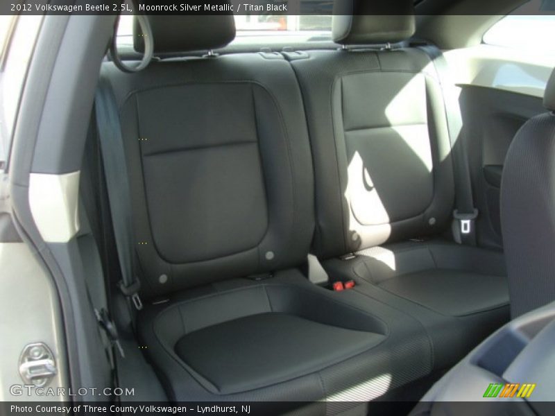 Moonrock Silver Metallic / Titan Black 2012 Volkswagen Beetle 2.5L