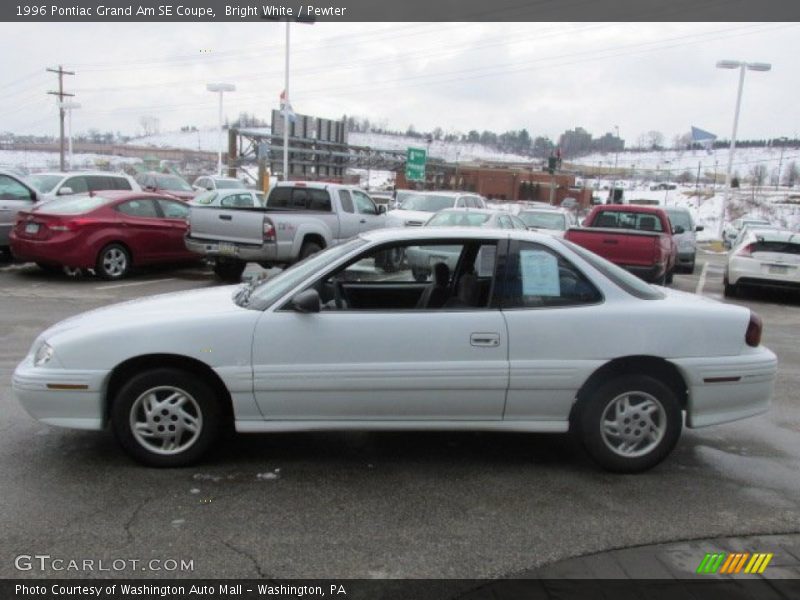 Bright White / Pewter 1996 Pontiac Grand Am SE Coupe