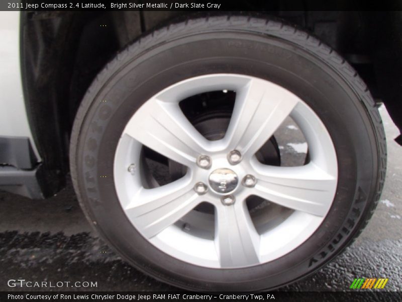 Bright Silver Metallic / Dark Slate Gray 2011 Jeep Compass 2.4 Latitude