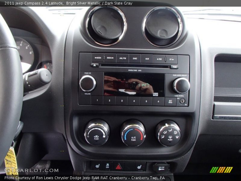 Bright Silver Metallic / Dark Slate Gray 2011 Jeep Compass 2.4 Latitude