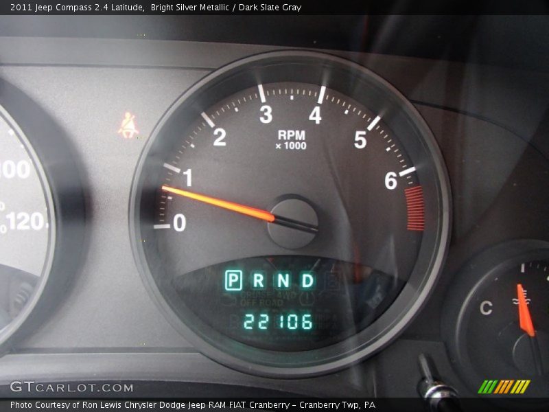 Bright Silver Metallic / Dark Slate Gray 2011 Jeep Compass 2.4 Latitude