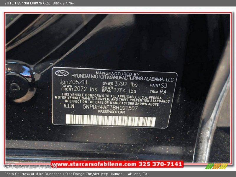 Black / Gray 2011 Hyundai Elantra GLS