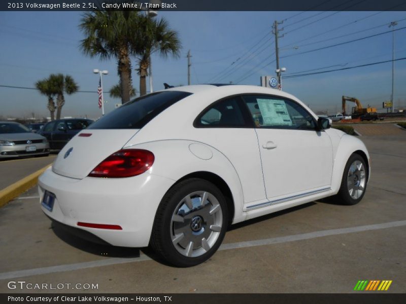 Candy White / Titan Black 2013 Volkswagen Beetle 2.5L