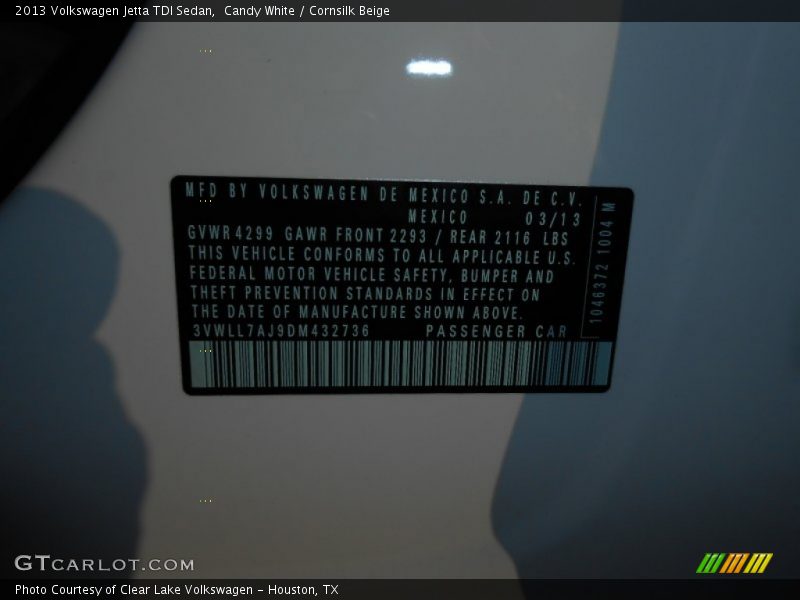 Candy White / Cornsilk Beige 2013 Volkswagen Jetta TDI Sedan