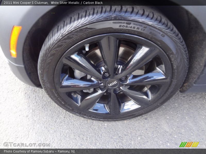White Silver Metallic / Carbon Black 2011 Mini Cooper S Clubman
