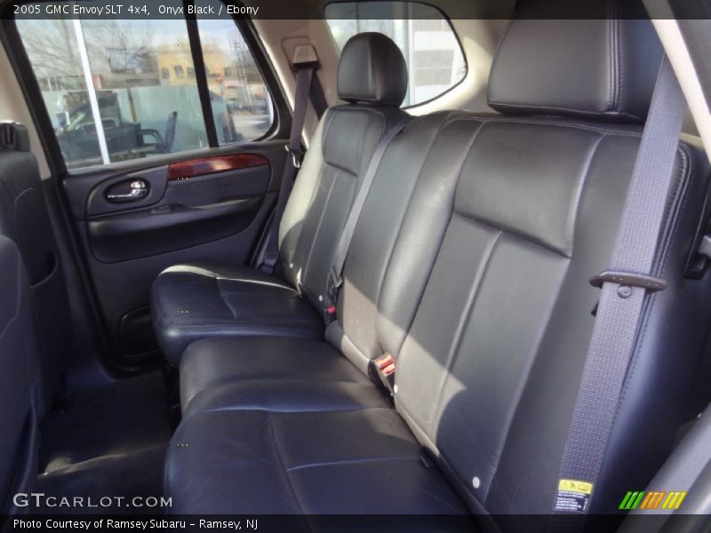 Onyx Black / Ebony 2005 GMC Envoy SLT 4x4