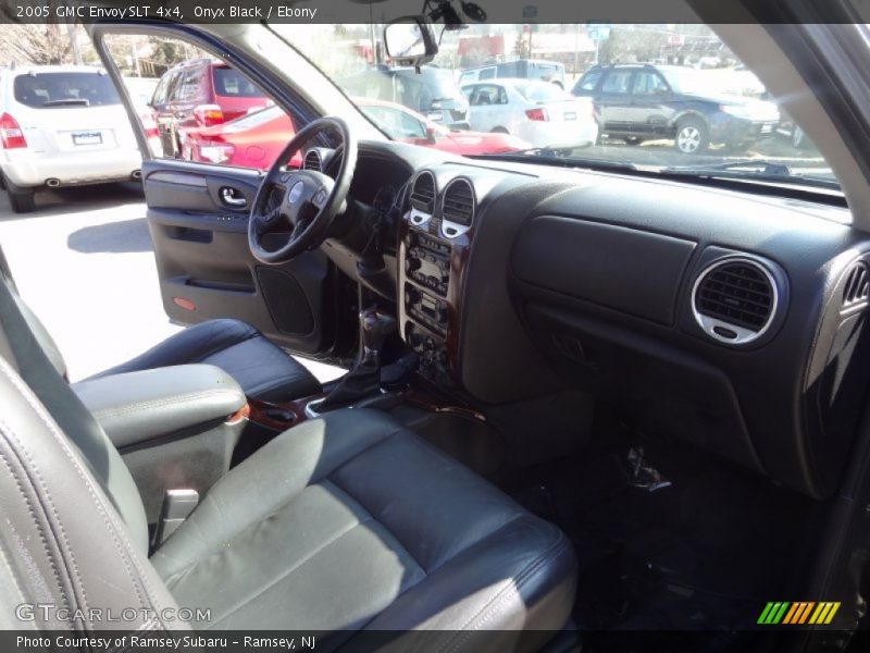 Onyx Black / Ebony 2005 GMC Envoy SLT 4x4