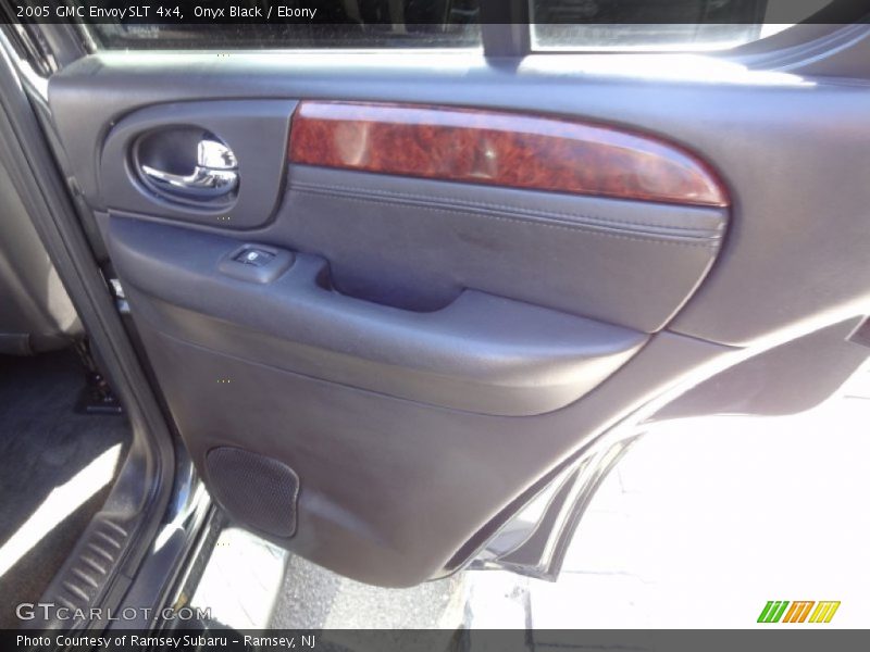 Onyx Black / Ebony 2005 GMC Envoy SLT 4x4