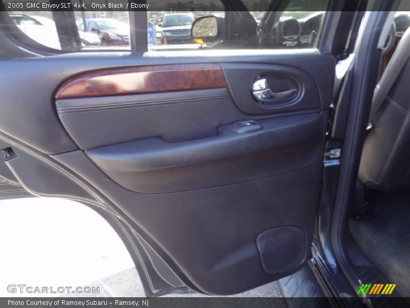 Onyx Black / Ebony 2005 GMC Envoy SLT 4x4