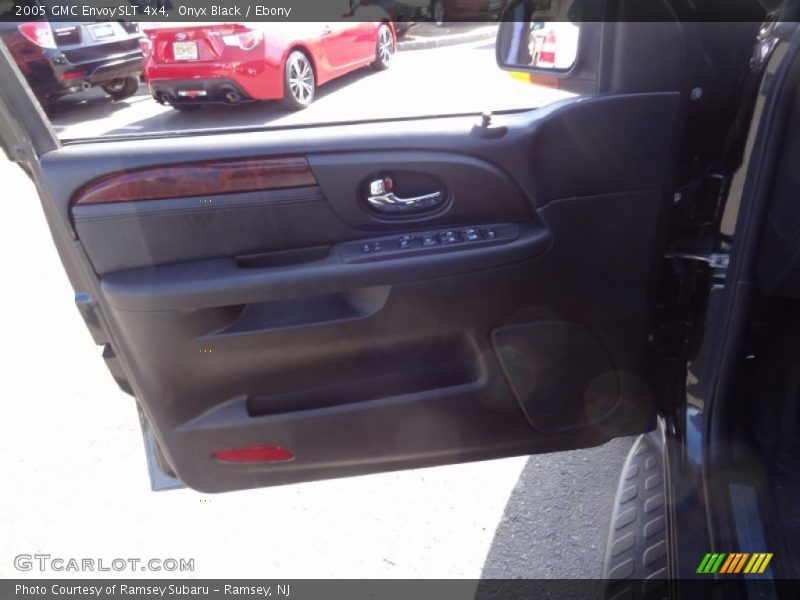 Onyx Black / Ebony 2005 GMC Envoy SLT 4x4