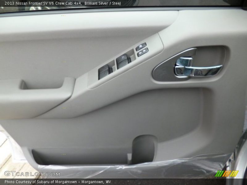 Brilliant Silver / Steel 2013 Nissan Frontier SV V6 Crew Cab 4x4