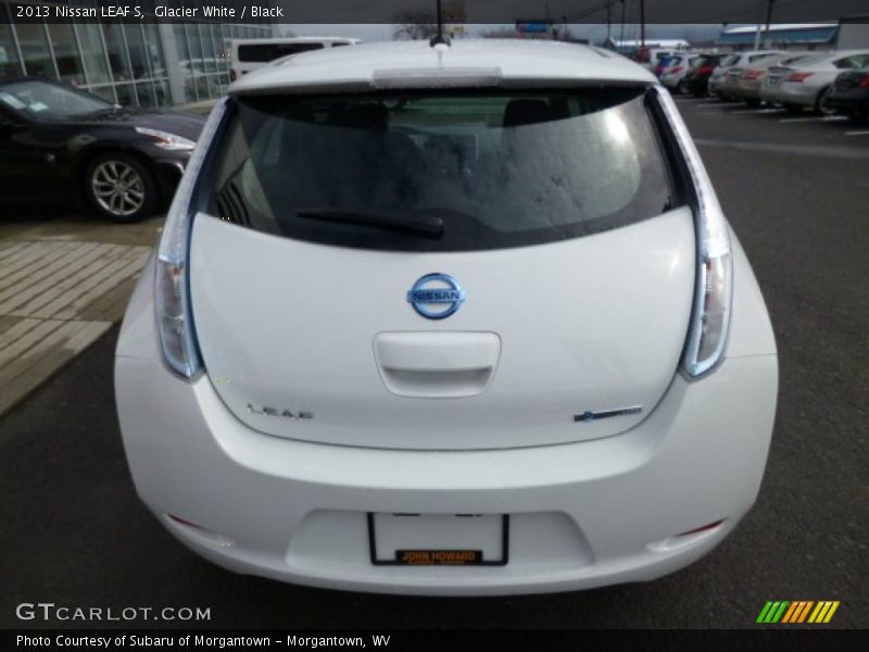 Glacier White / Black 2013 Nissan LEAF S