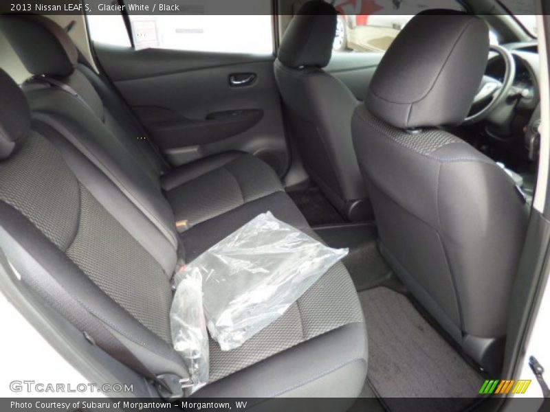 Glacier White / Black 2013 Nissan LEAF S