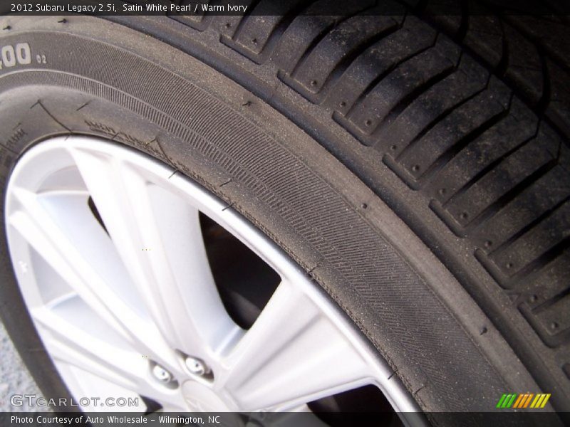 Satin White Pearl / Warm Ivory 2012 Subaru Legacy 2.5i