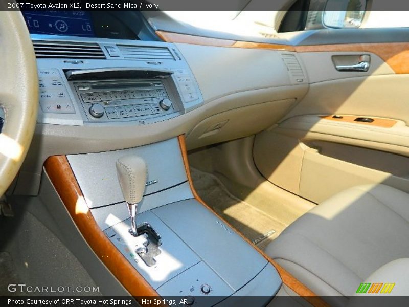 Desert Sand Mica / Ivory 2007 Toyota Avalon XLS