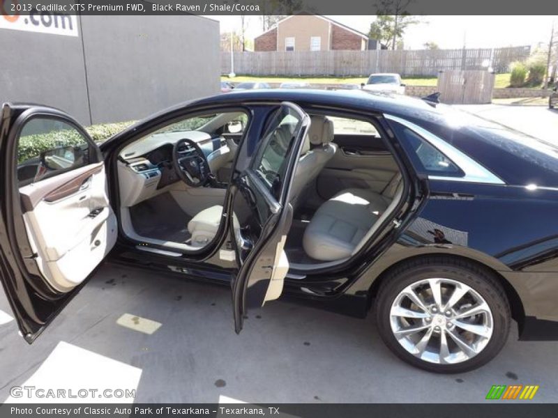 Black Raven / Shale/Cocoa 2013 Cadillac XTS Premium FWD