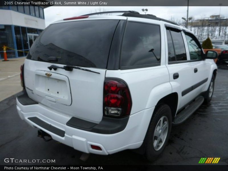 Summit White / Light Gray 2005 Chevrolet TrailBlazer LS 4x4