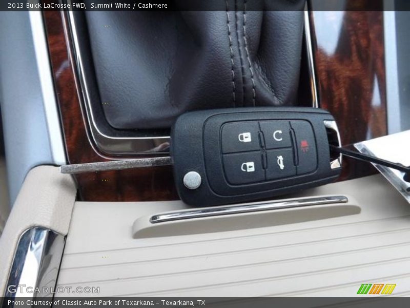 Summit White / Cashmere 2013 Buick LaCrosse FWD