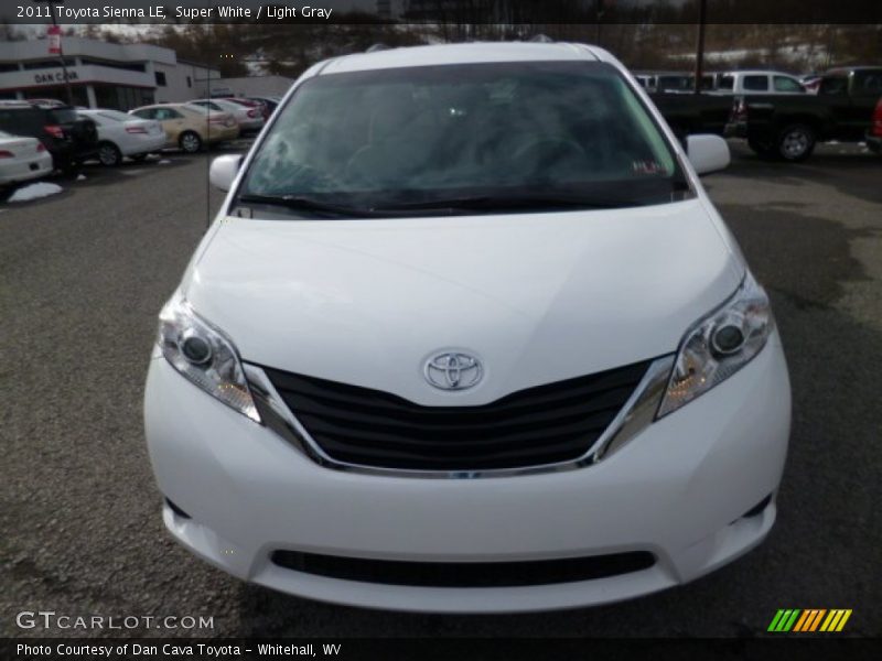 Super White / Light Gray 2011 Toyota Sienna LE