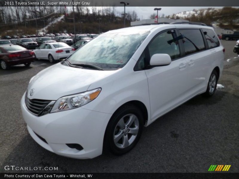 Super White / Light Gray 2011 Toyota Sienna LE