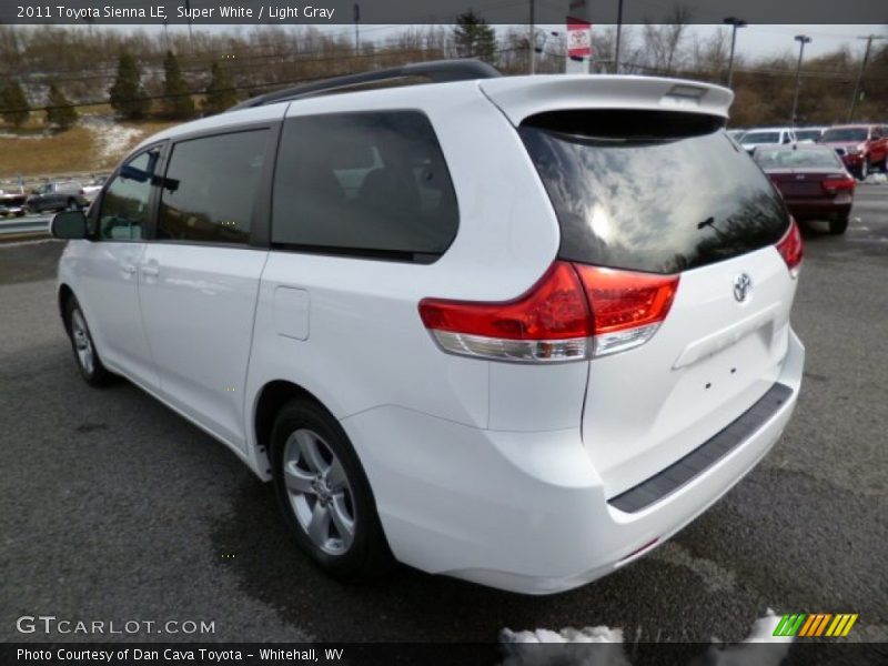 Super White / Light Gray 2011 Toyota Sienna LE